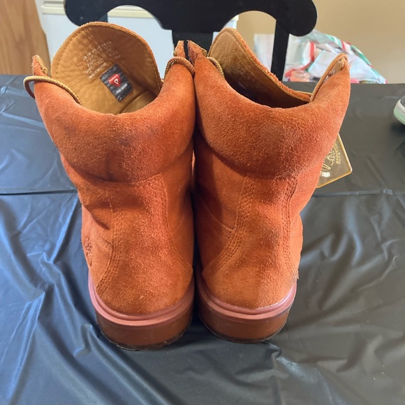 Timberland men’s orange waterproof boot - Picture 4 of 10